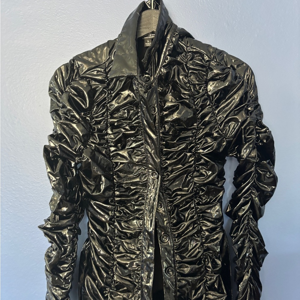 Elegant Black Ruched Women's Coat - Picture 2 of 6